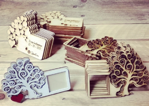 bomboniere, taglio laser, incisioni, legno, wedding, incisioni, occasioni speciali, battesimo, comunione, idee regalo