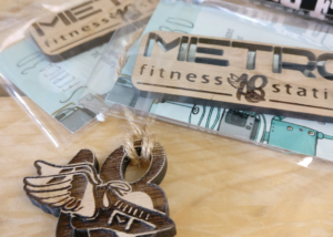 gadget, personalizzazioni, taglio laser, legno, incisioni